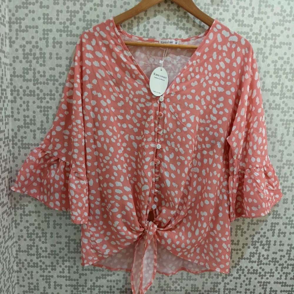 NWT Womens size Meduim Kancystore tied polka dot blouse